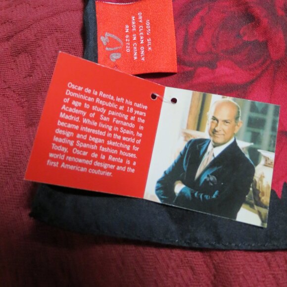 Oscar De La Renta100% Silk scarf floral - Picture 10 of 10